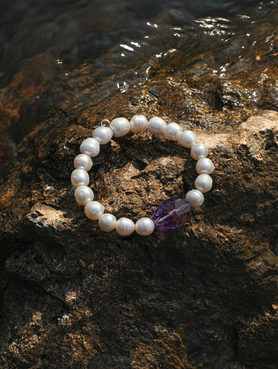 VIOLET PERSPECTIVE Amethyst & Pearl Bracelet — SITU mineral jewelry detail