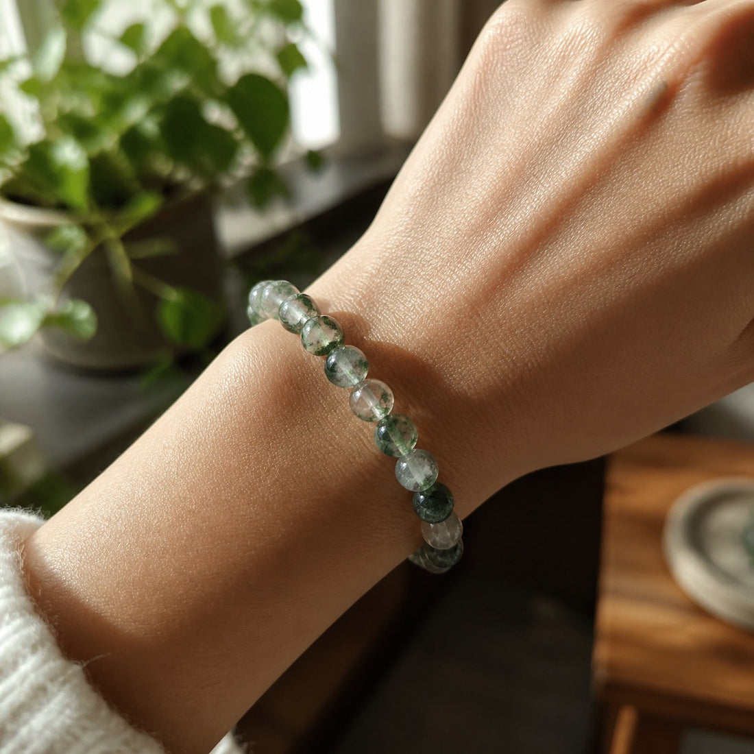 What Is Moss Agate? The Stone That Grows a Landscape Inside
