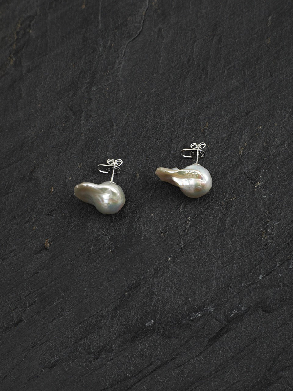 FISHTAIL TIDE Baroque Pearl Stud Earrings — SITU mineral jewelry detail
