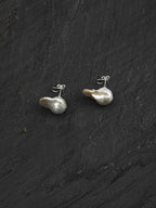 FISHTAIL TIDE Baroque Pearl Stud Earrings — SITU mineral jewelry detail