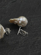 FISHTAIL TIDE · Baroque Pearl Stud Earrings