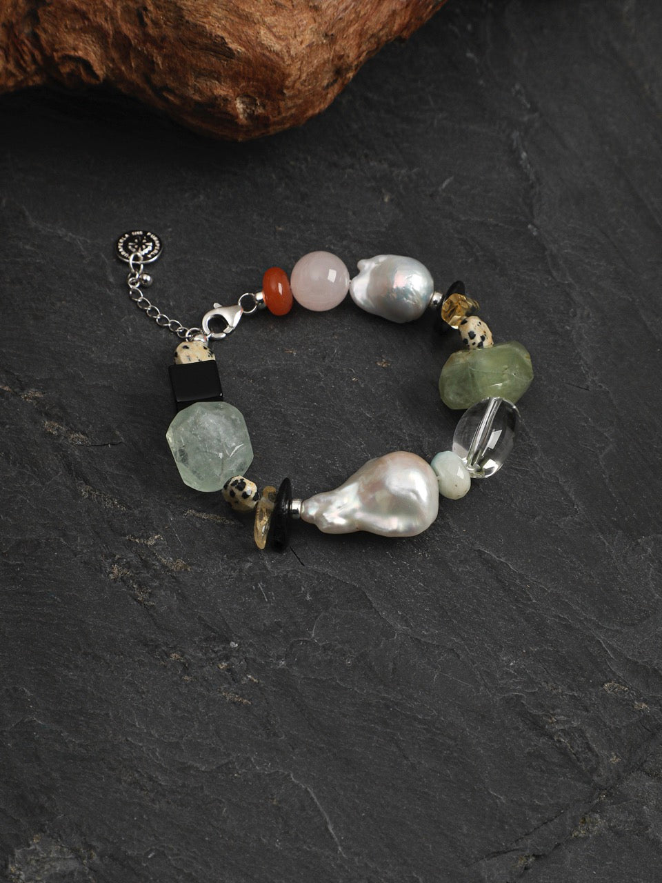 WILDERNESS ESSENCE Green Quartz & Prehnite Bracelet — SITU mineral jewelry detail