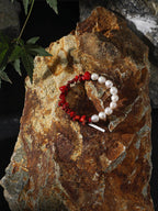 CRIMSON TIDE Pearl & Coral Chip Bracelet — SITU mineral jewelry detail