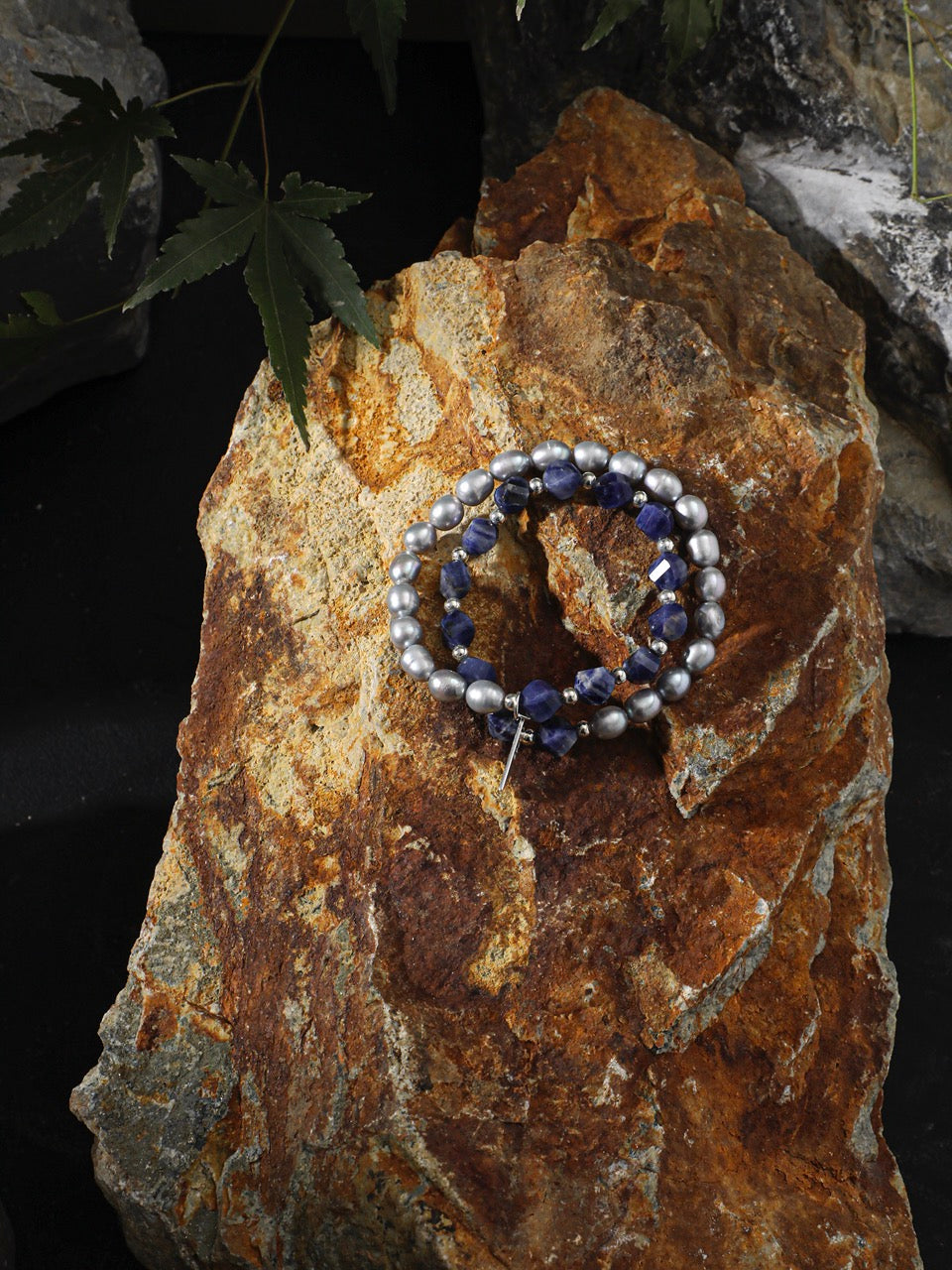 GREY RIPPLE Sodalite & Pearl Double-Wrap Bracelet — SITU mineral jewelry detail