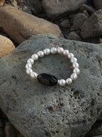 SMOKY GEOMETRY Smoky Quartz & Pearl Bracelet — SITU mineral jewelry detail