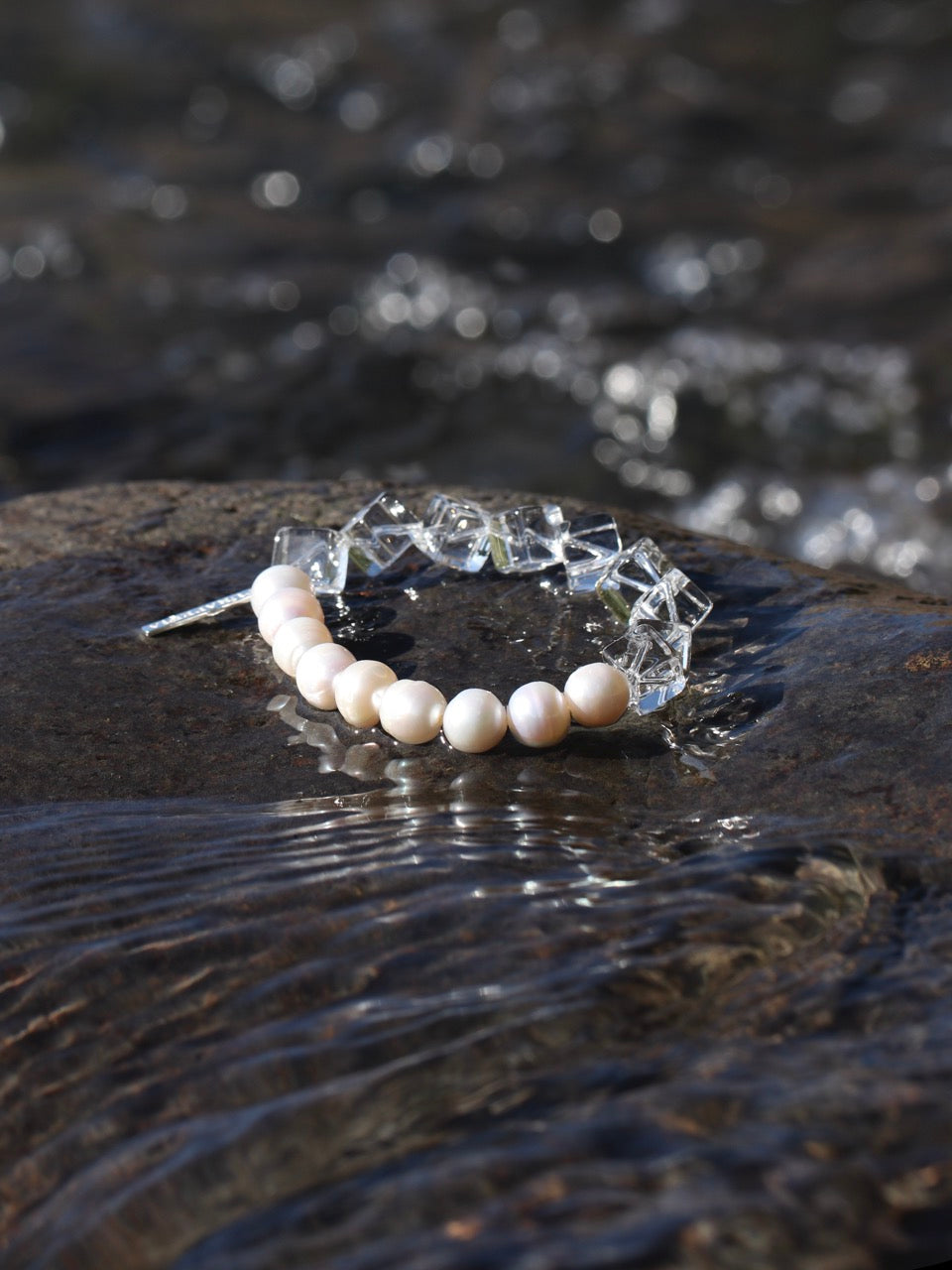 FROST MATRIX Pearl & Clear Quartz Bracelet — SITU mineral jewelry detail