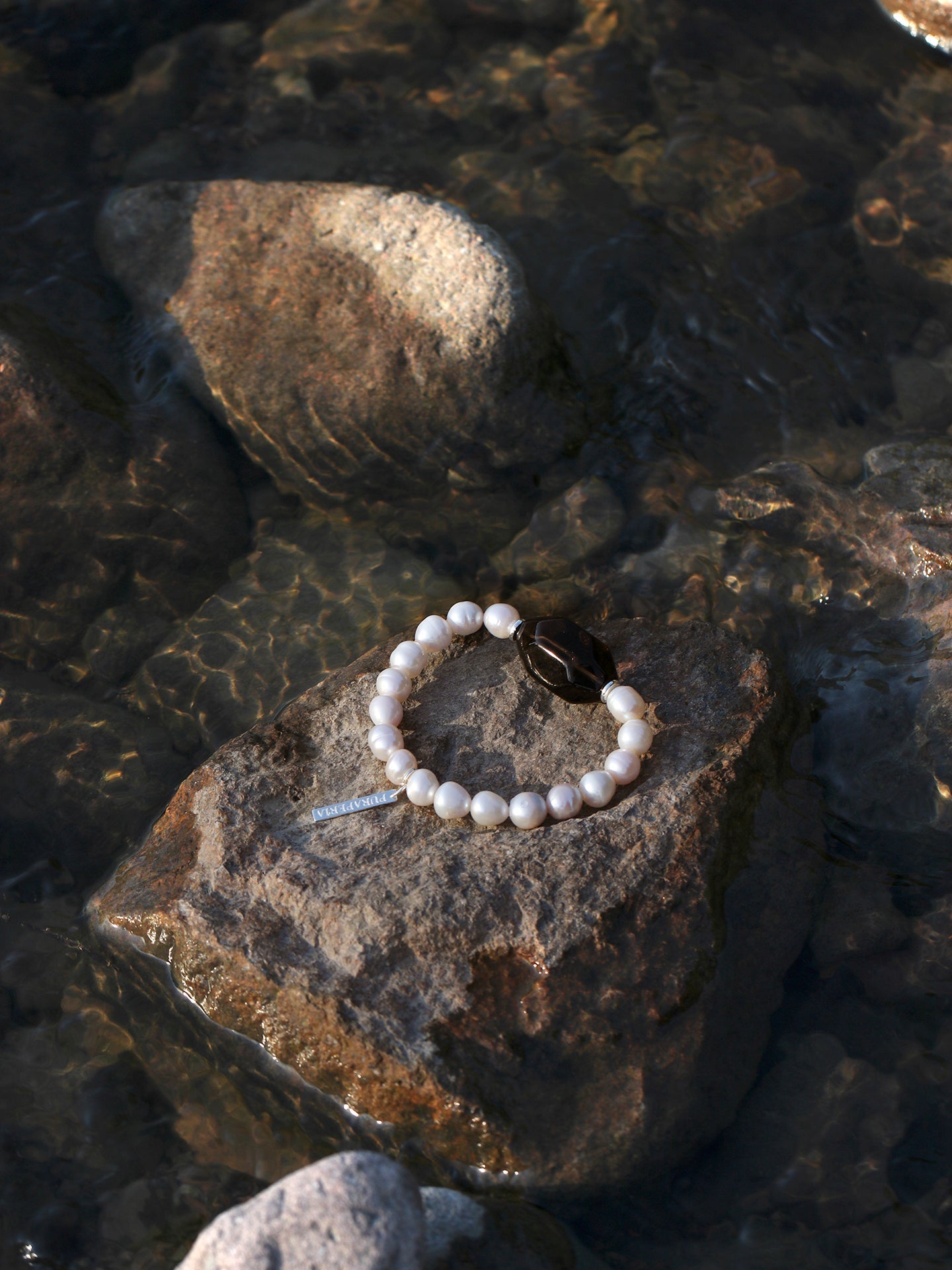SMOKY GEOMETRY Smoky Quartz & Pearl Bracelet — SITU mineral jewelry detail