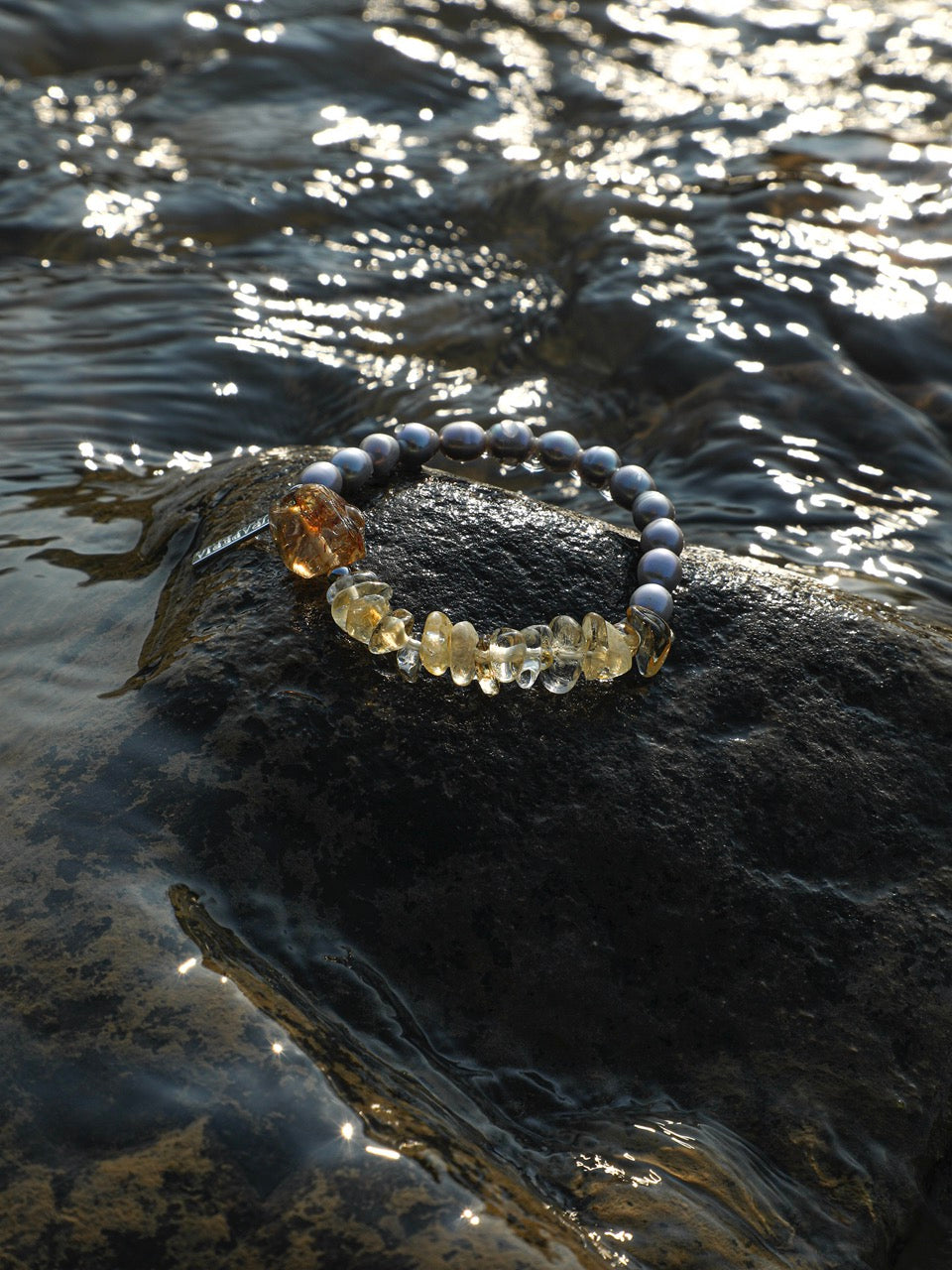 AMBER MIST GLOW Citrine & Grey Pearl Bracelet — SITU mineral jewelry detail